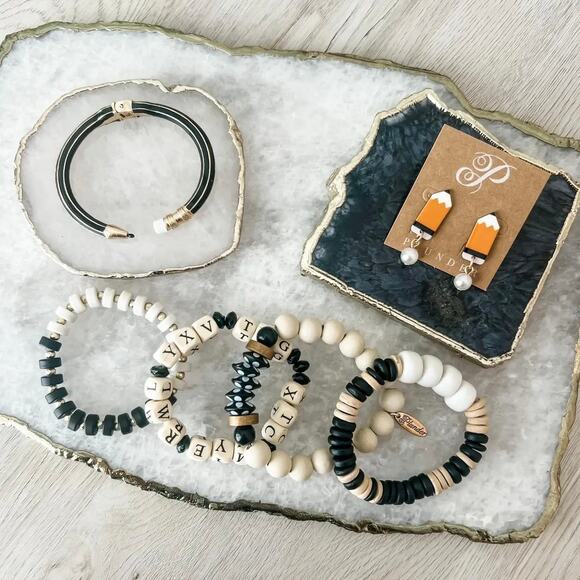 New Plunder "Alphabet" Wooden Letter Block Bracelet Set (6.5") - Picture 4 of 7